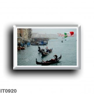 IT0920 Europe - Italy - Venice - Gondolas