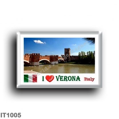IT1005 Europe - Italy - Veneto - Verona - Bridge of Castel Vecchio - I Love