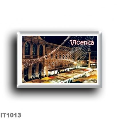 IT1013 Europe - Italy - Veneto - Vicenza - Piazza dei Signori with Christmas lights