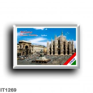 IT1269 Europe - Italy - Lombardy - Milan - Piazza Duomo Today
